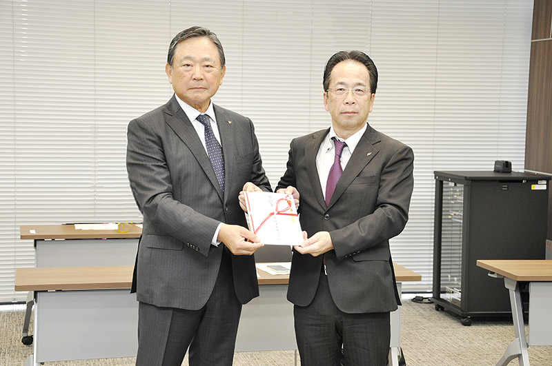 東京都トラック交通遺児等助成財団への寄付